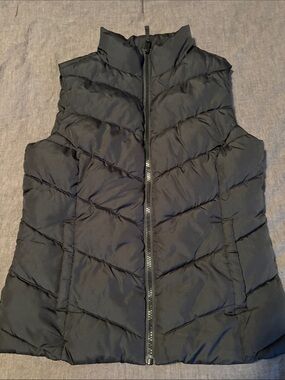 Aeropostale Black Quilted Puffer Vest